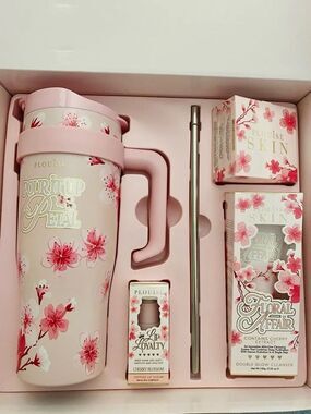 P.Louise Love In Full Bloom Sakura Cherry Blossom Gift Set Tumbler Skincare NIB